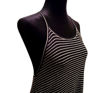 ❣️3 for $25❣️long line tank. Black with white stripes